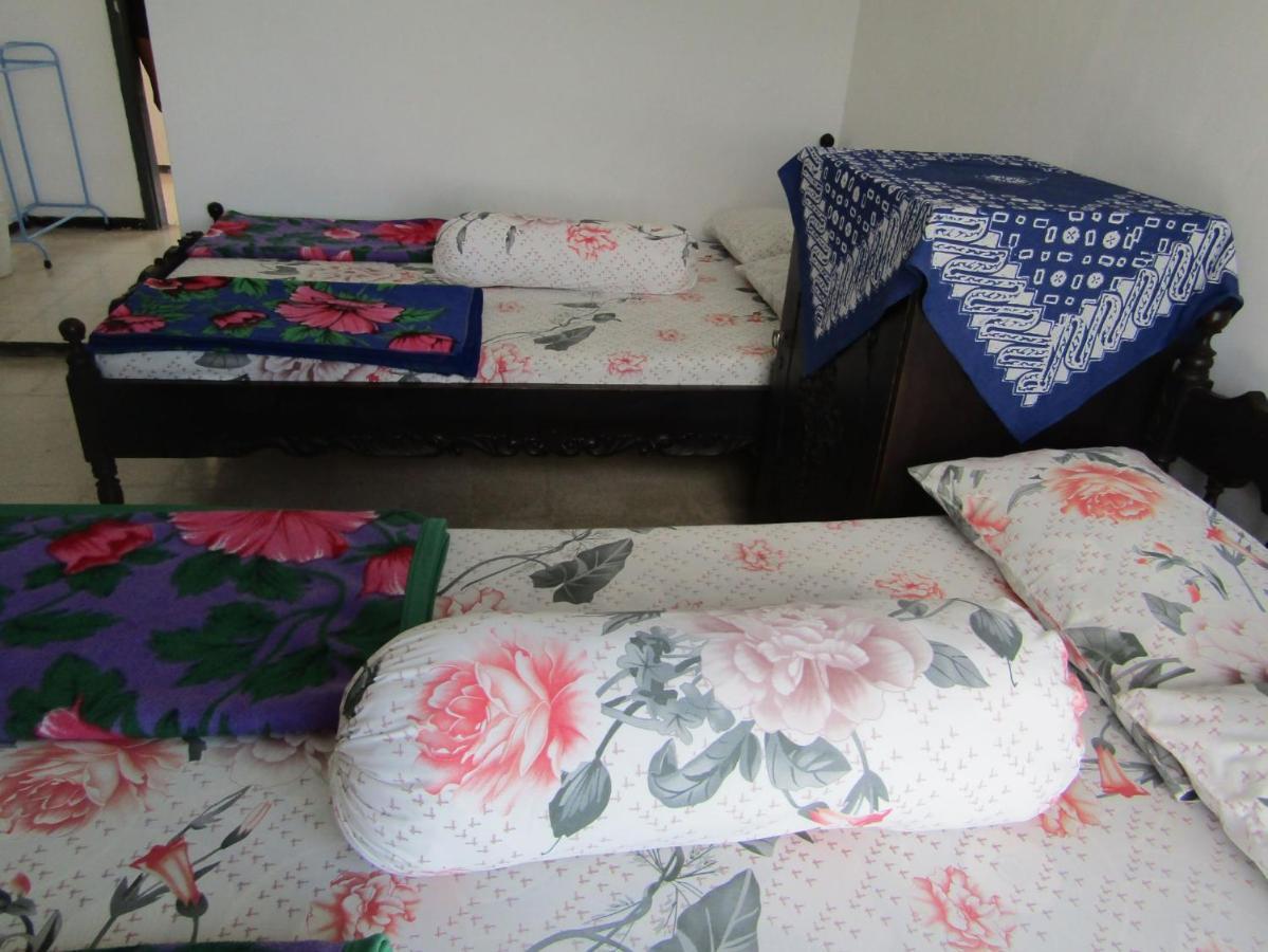 סרנגן Hotel Pantes מראה חיצוני תמונה